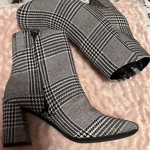 Sugar black houndstooth shoes. Used once